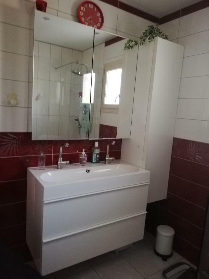 Chambre Privee Calme,Campagne,Etape,Deplacement Pro,Abri Moto Velo,Parking Vaux-sur-Vienne Εξωτερικό φωτογραφία